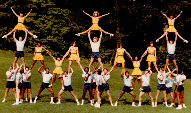 high school cheerleading stunts and pyramids